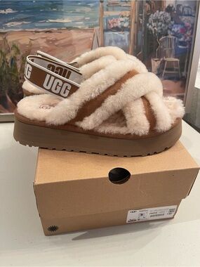 UGG Disco Cross Chestnut and Ivory Fluff Platform Sandals with Logo Slingback